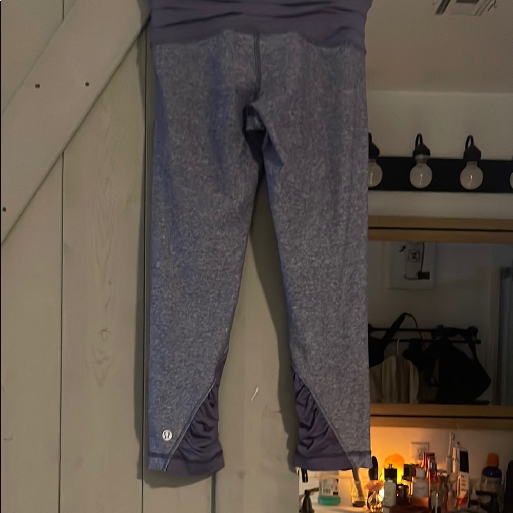 Gray Textured Leggings Cropped Length